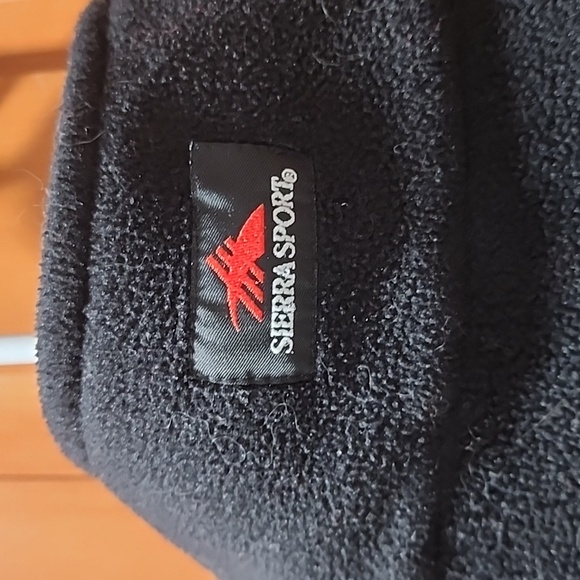 Fleece vest EUC - Picture 6 of 6